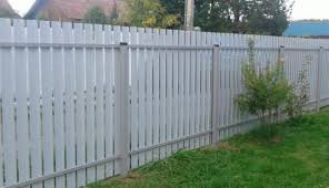 Забор из металлоштакетника серый цвет