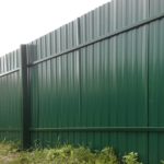 Забор зеленый двусторонний из профнастила